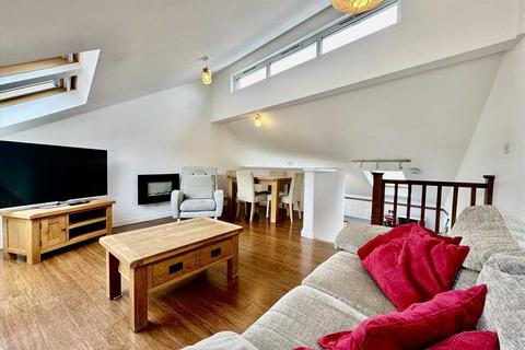 2 bedroom house to rent, Regent Street, Plymouth, Plymouth