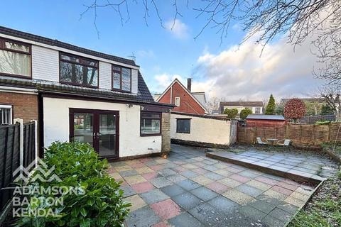 3 bedroom semi-detached house to rent, Cherrington Drive, Rochdale