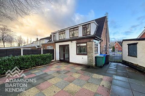 3 bedroom semi-detached house to rent, Cherrington Drive, Rochdale