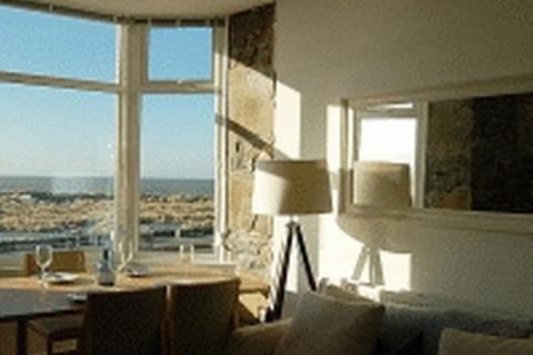 2 bedroom apartment to rent, Sunset Beach Apartment, Barmouth LL42