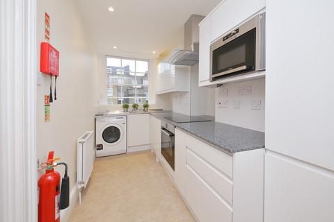 1 bedroom flat to rent, Queensway, Bayswater W2