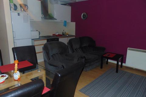 3 bedroom flat to rent, Portswood Road