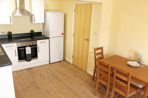 4 bedroom flat to rent, 254 North Sherwood Street Flat 2, NOTTINGHAM NG1 4EN