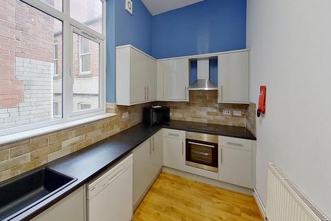 6 bedroom townhouse to rent, 162 North Sherwood Street, NOTTINGHAM NG1 4EF