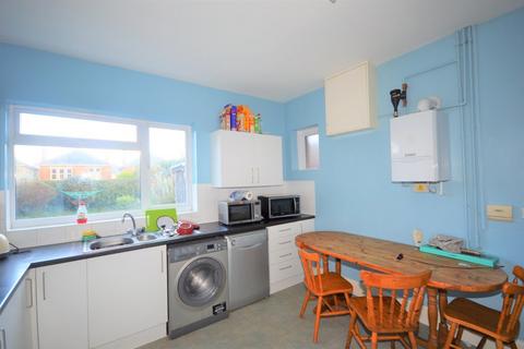 6 bedroom detached house to rent, Alma Road, Winton, Bournemouth