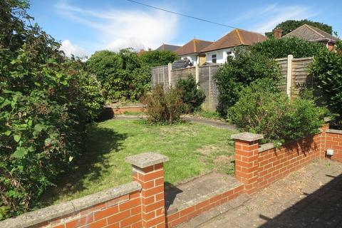 5 bedroom detached house to rent, Somerley Road, Winton, Bournemouth