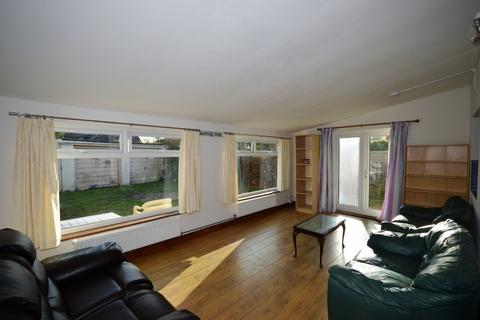 5 bedroom detached house to rent, Brassey Road, Winton, Bournemouth