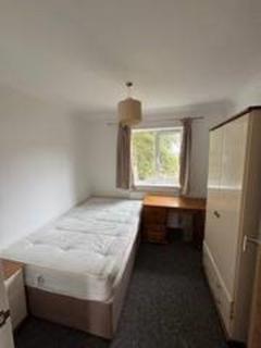 3 bedroom detached house to rent, Hartmoor Gardens, Ensbury Park, Bournemouth