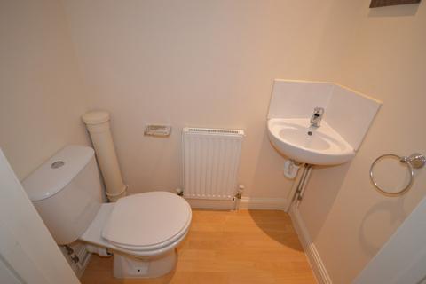 3 bedroom detached house to rent, Hartmoor Gardens, Ensbury Park, Bournemouth