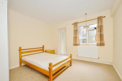 3 bedroom apartment to rent, Richmond,  Surrey,  TW9