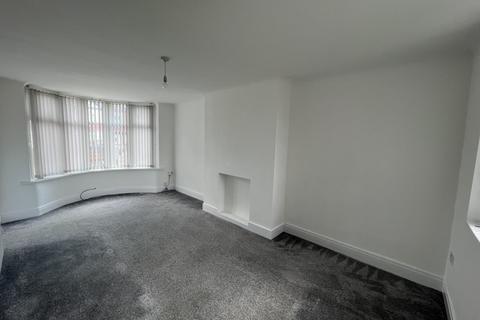 3 bedroom semi-detached house to rent, Caledon Avenue, Moston