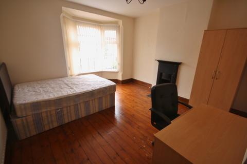 3 bedroom terraced house to rent - Barclay Street, West End, Leicester LE3