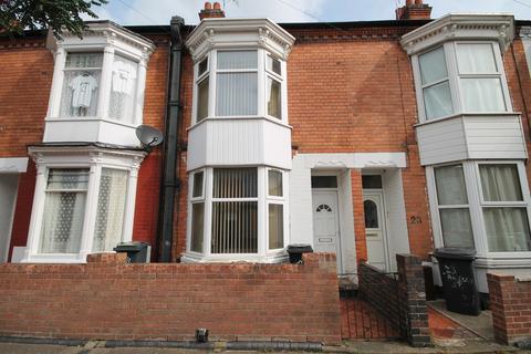 4 bedroom terraced house to rent, Barclay Street, West End, Leicester LE3