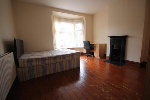 4 bedroom terraced house to rent, Barclay Street, West End, Leicester LE3