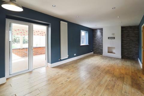3 bedroom semi-detached house to rent, Quays Road, Bury St Edmunds IP28