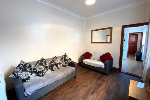 5 bedroom terraced house to rent, Darlington Road, Southsea