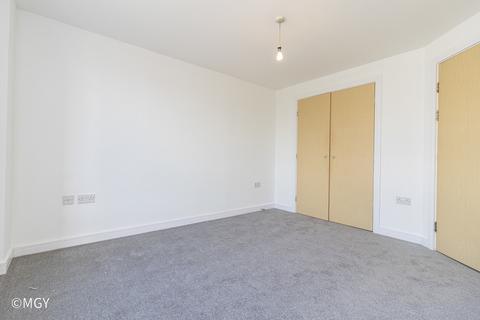 2 bedroom apartment to rent, Overstone Court, Dumballs Road, Cardiff