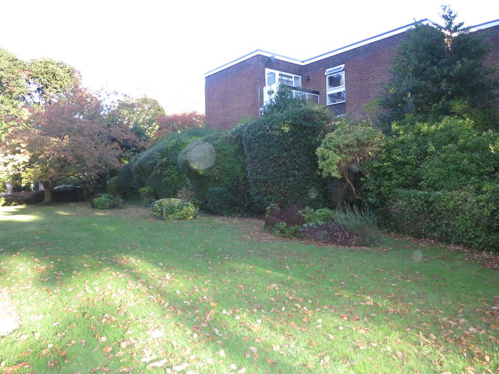 Apartment in Bournemouth - View 3