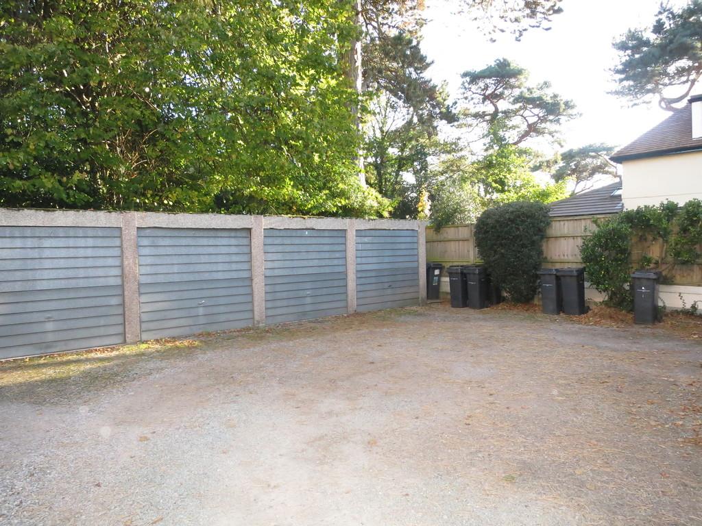 Apartment in Bournemouth - View 4