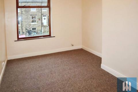 2 bedroom terraced house to rent, Church Street, Crosland Moor, Huddersfield, HD4
