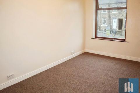 2 bedroom terraced house to rent, Church Street, Crosland Moor, Huddersfield, HD4