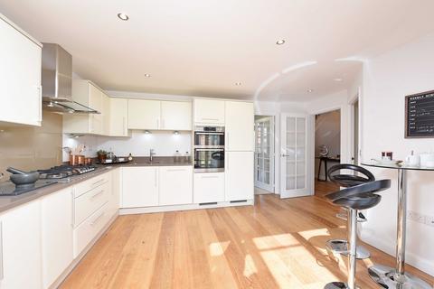 undefined, Montague Park, Wokingham