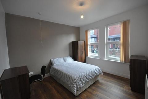 4 bedroom terraced house to rent, Raven Road, Hyde Park, Leeds LS6 1DA