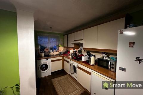 3 bedroom semi-detached house to rent, Heron Park, Peterborough, Cambridgeshire. PE1 5PH