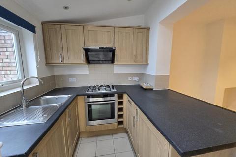 2 bedroom flat to rent, Sidney Road, Wood Green, N22