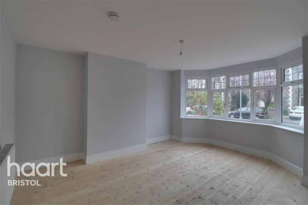 Oldbury Court, Fishponds 3 bed semidetached house £1,950 pcm (£450 pw)