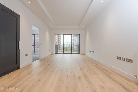 1 bedroom apartment to rent, Grantham House, 46 Botanic Square, London, E14