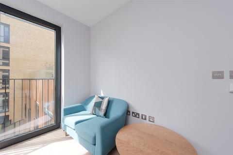 Studio to rent, Cummings House, 11 Chivers Passage, London, SW18
