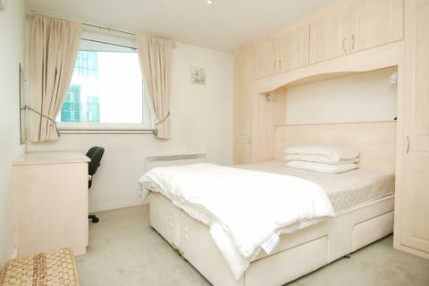 2 bedroom apartment to rent, St. George Wharf, London, SW8