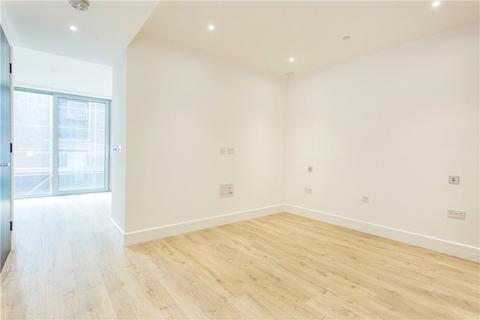 Flat to rent, Perilla House, 17 Stable Walk, London, E1