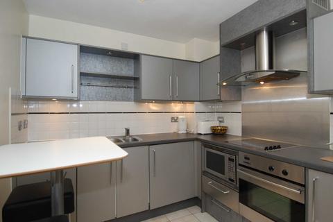 1 bedroom apartment to rent, Bridge House, 18 St George Wharf, London, SW8