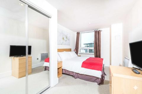2 bedroom apartment to rent, St. George Wharf, London, SW8