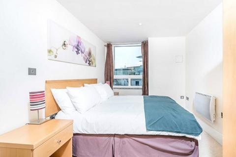2 bedroom apartment to rent, St. George Wharf, London, SW8