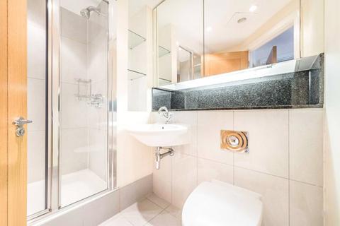 2 bedroom apartment to rent, St. George Wharf, London, SW8