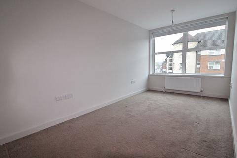 2 bedroom apartment to rent, Quarry Hill Road