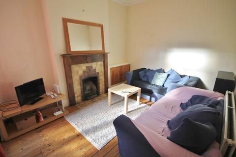 4 bedroom terraced house to rent, Briton Street, West End, Leicester LE3