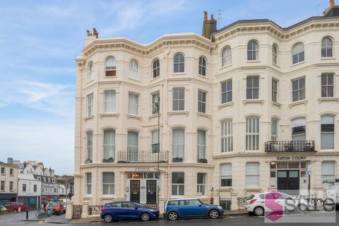 3 bedroom apartment to rent, Eaton Place, Brighton