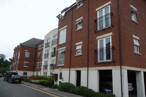 2 bedroom flat to rent, Tobermory Close, Slough
