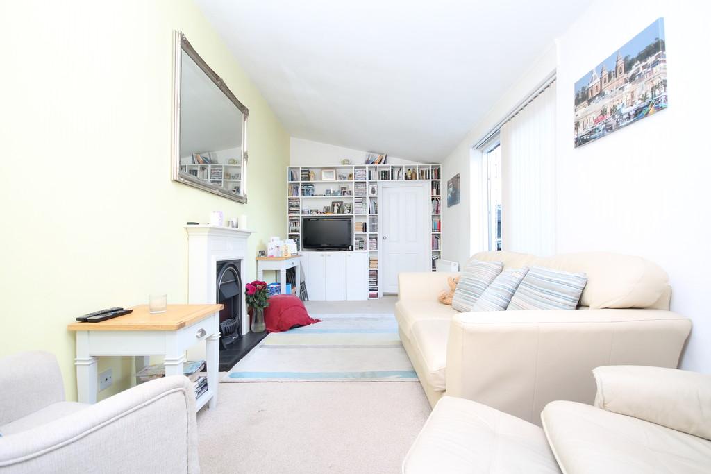 Carlisle Road, Hove, BN3 4FQ 1 bed flat £260,000