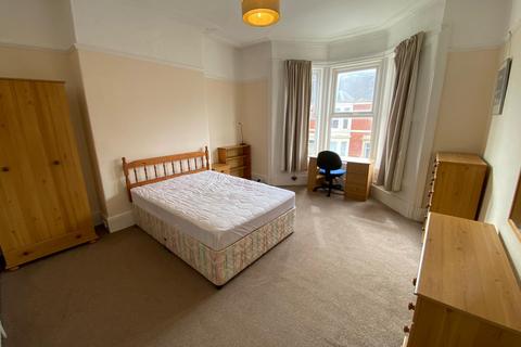 3 bedroom flat to rent - Lavender Gardens, Jesmond, Newcastle upon Tyne NE2