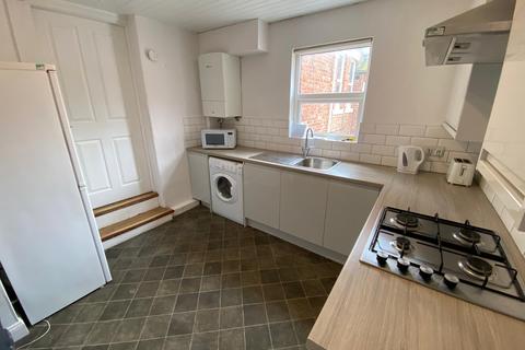 3 bedroom flat to rent, Lavender Gardens, Jesmond, Newcastle upon Tyne NE2