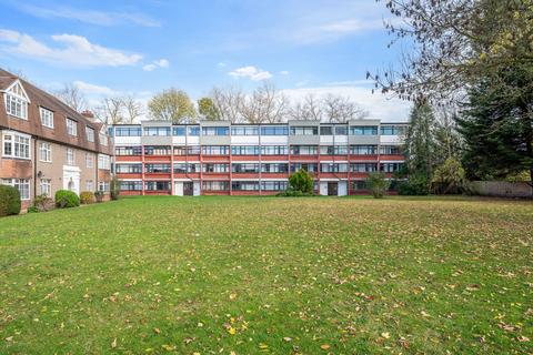 3 bedroom flat to rent, Kingston Road,  Ewell Village, KT17