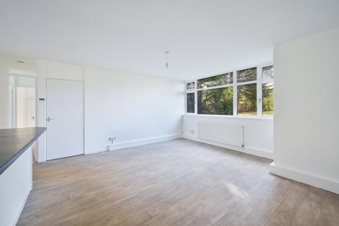 3 bedroom flat to rent, Kingston Road,  Ewell Village, KT17