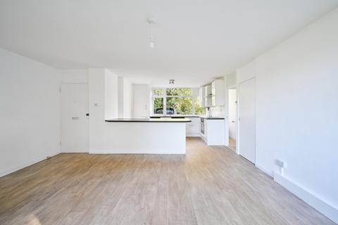 3 bedroom flat to rent, Kingston Road,  Ewell Village, KT17