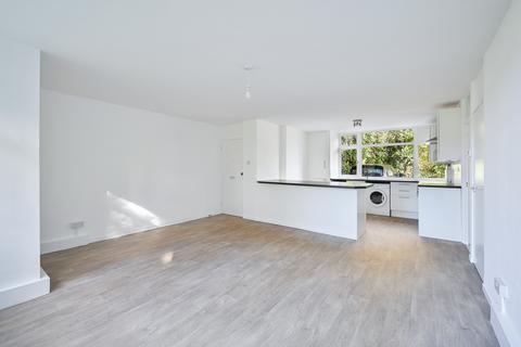 3 bedroom flat to rent, Kingston Road,  Ewell Village, KT17