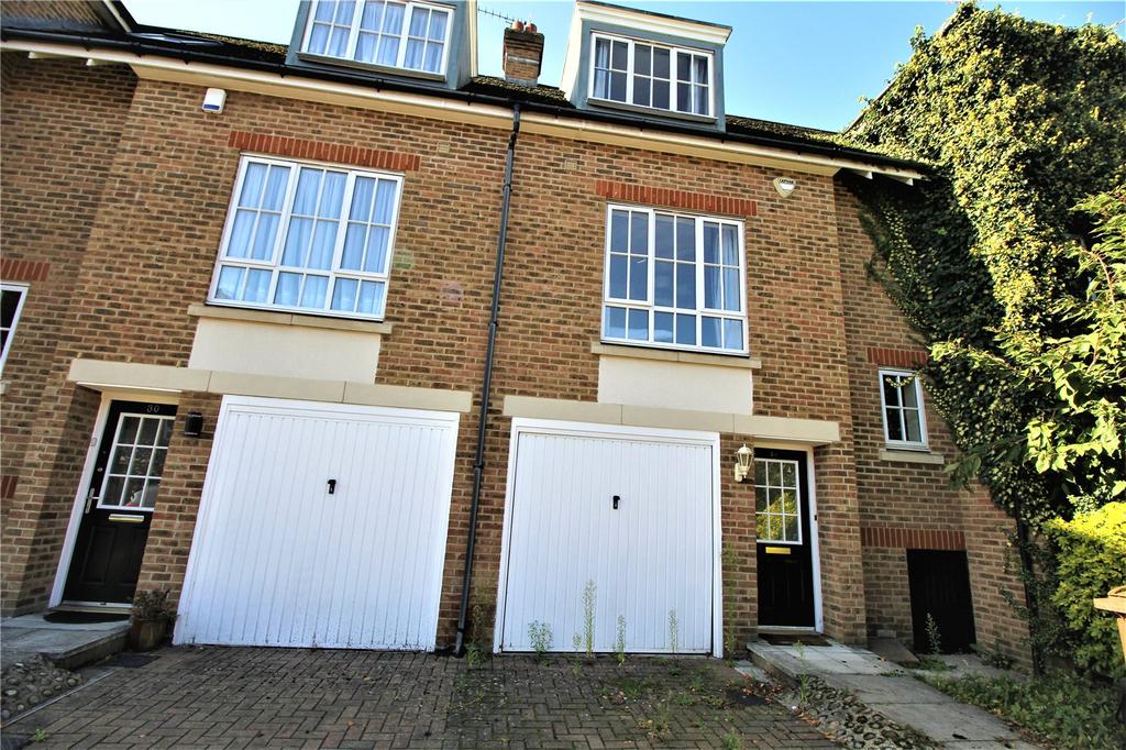 Lady Aylesford Avenue, Stanmore, HA7 3 bed townhouse £1,800 pcm (£415 pw)